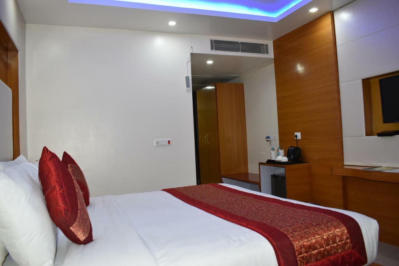 Hotel Anand International Bódhgaja Exteriér fotografie